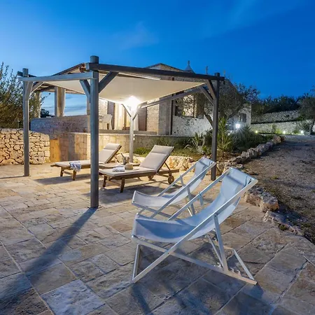 Trulli Oasis Villa Noci